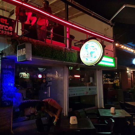 Casa Blanca Hostel 메딜린 외부 사진